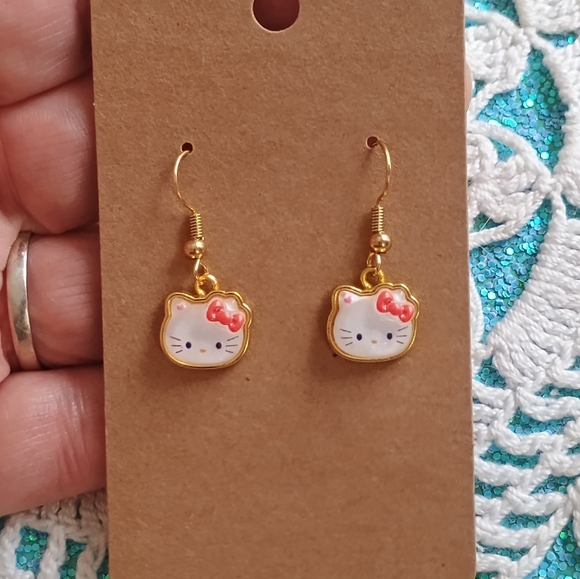 Hello kitty earrings - Picture 2 of 6